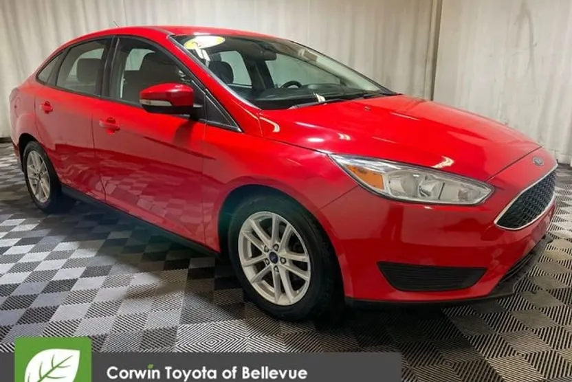 2017 Ford Focus SE photo 1
