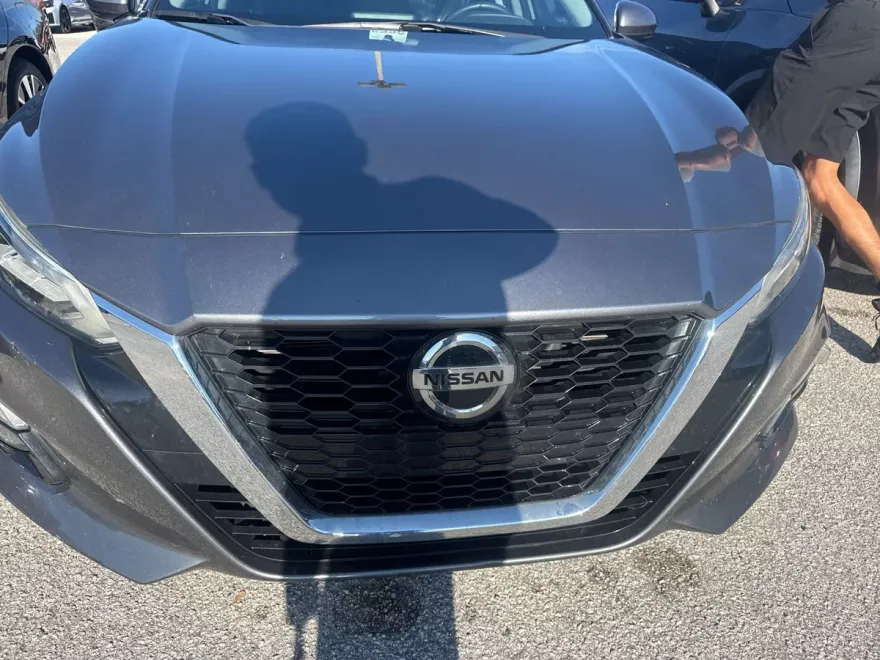 2019 Nissan Altima 2.5 SV photo 1