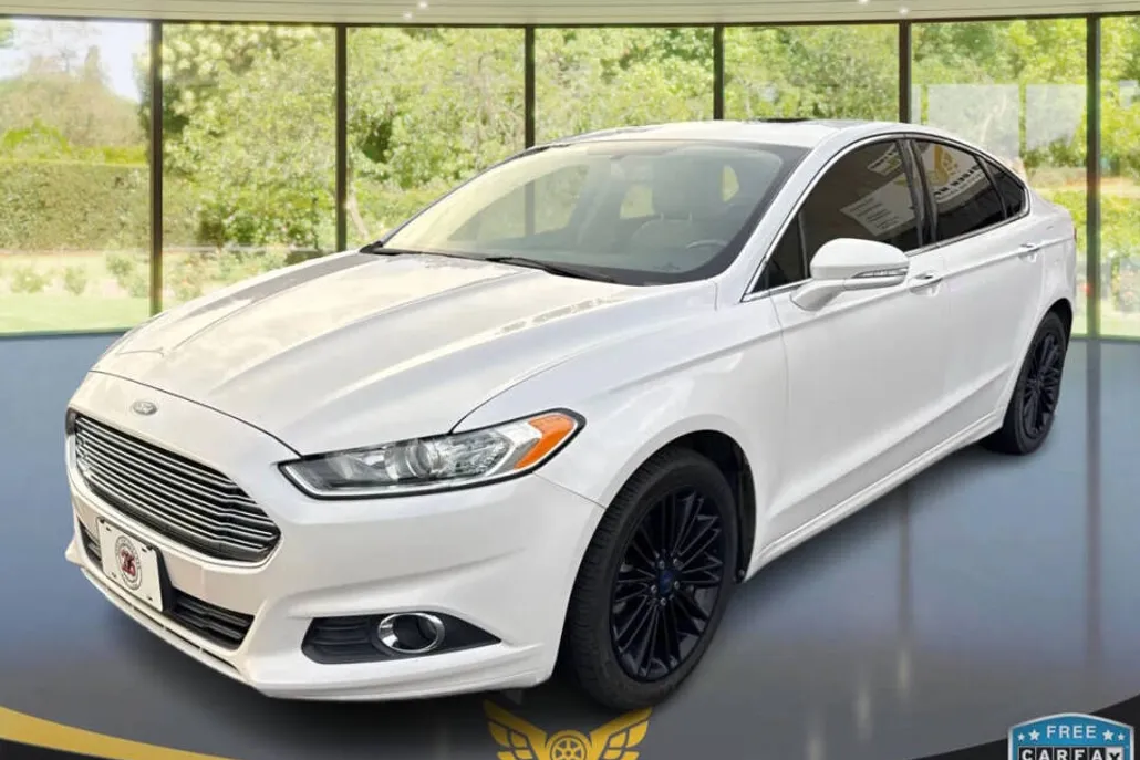 2014 Ford Fusion SE photo 1