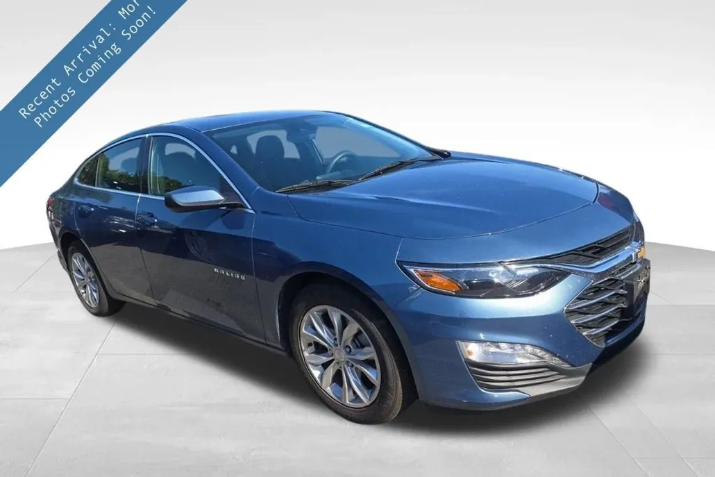 2024 Chevrolet Malibu 1LT photo 1