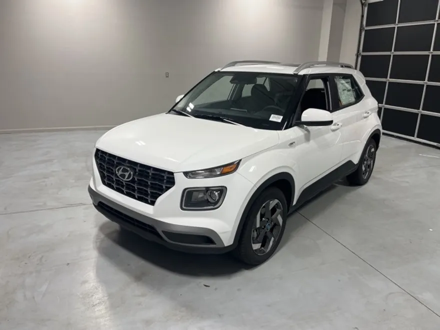 2026 Hyundai Venue SEL photo 1