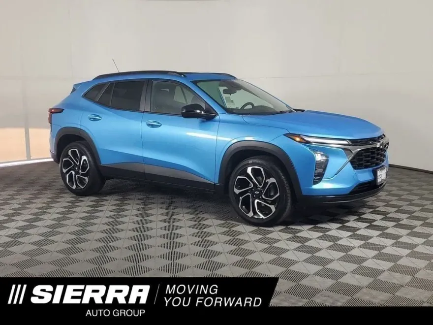 2025 Chevrolet Trax photo 1