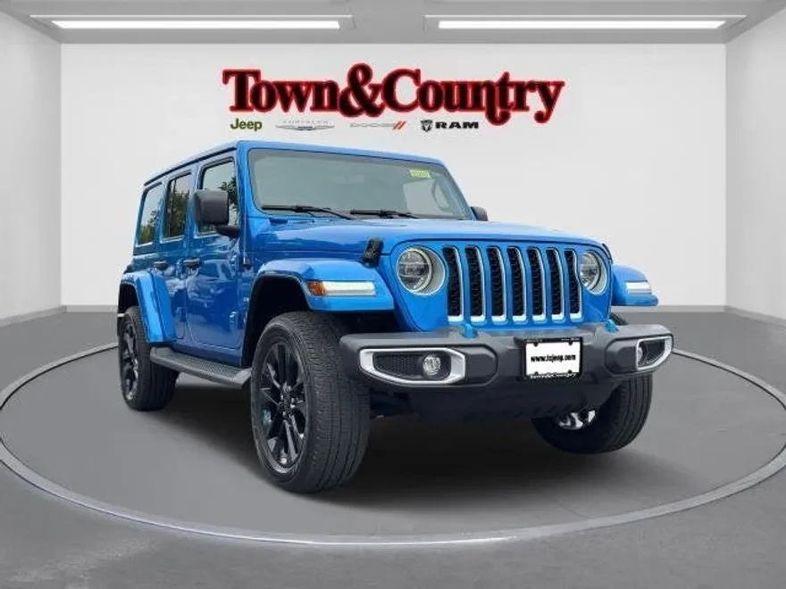 2022 Jeep Wrangler 4xe Unlimited Sahara photo 1