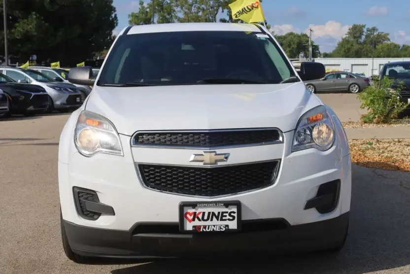 2015 Chevrolet Equinox LS photo 1