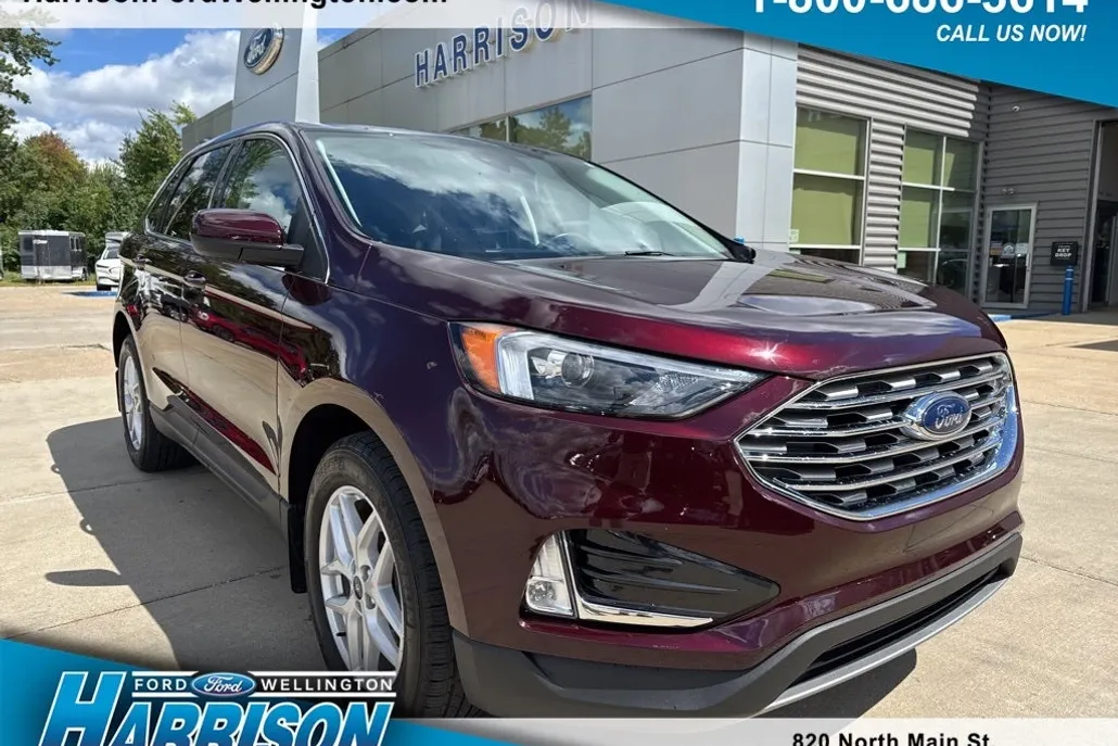 2022 Ford Edge SEL photo 1