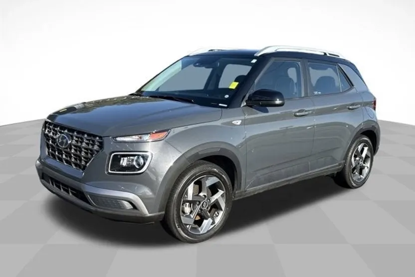 2024 Hyundai Venue Limited photo 1