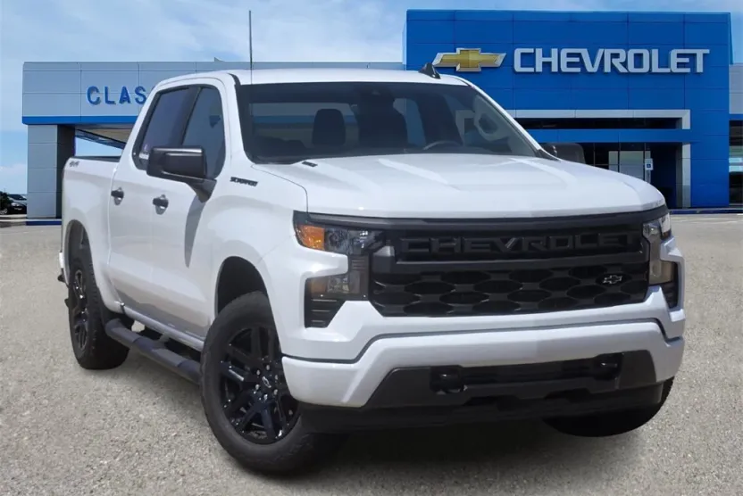 2025 Chevrolet Silverado 1500 Custom photo 1