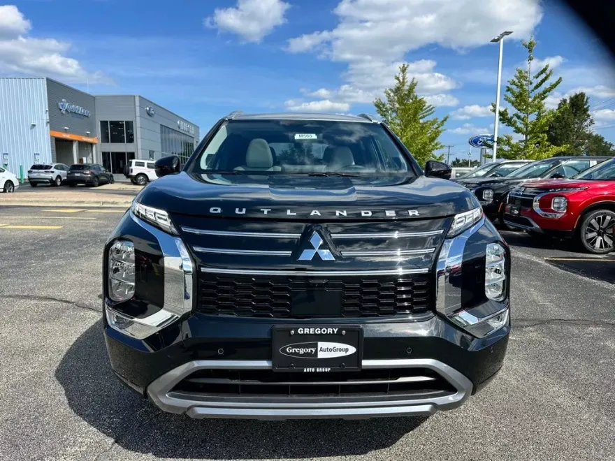 2025 Mitsubishi Outlander Platinum 2.5 S-AWC photo 1