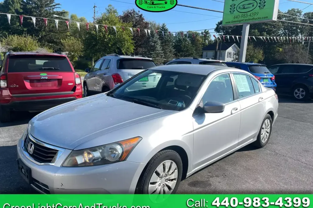 2010 Honda Accord LX photo 1