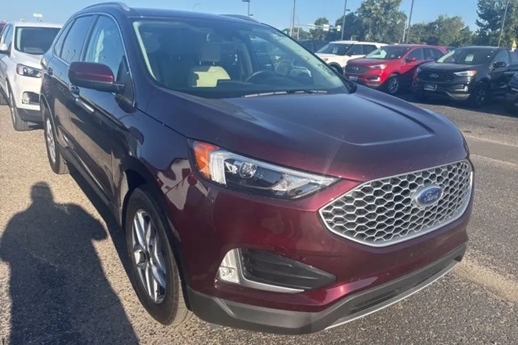 2024 Ford Edge SEL photo 1