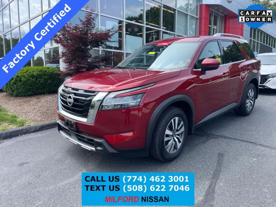 2024 Nissan Pathfinder SL photo 1