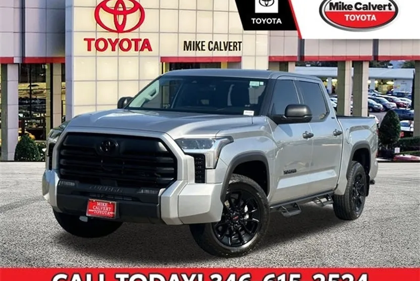 2024 Toyota Tundra SR5 photo 1