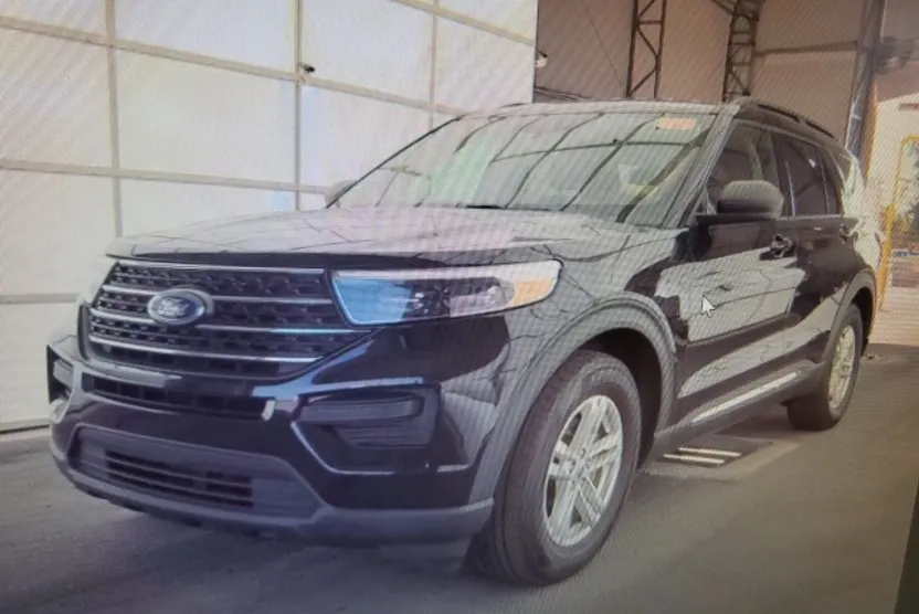 2022 Ford Explorer XLT photo 1