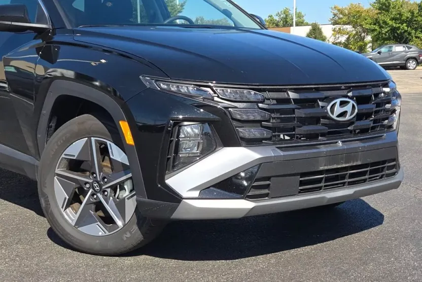 2025 Hyundai Tucson SEL photo 1