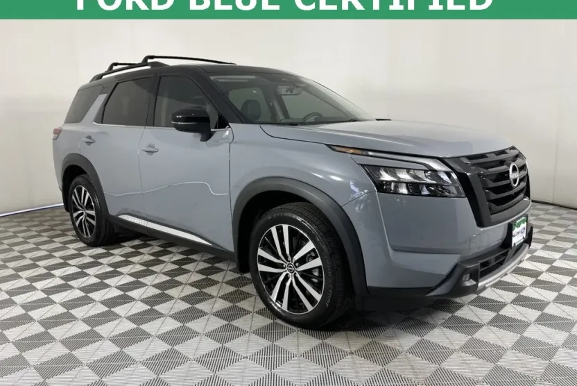 2025 Nissan Pathfinder Platinum photo 1