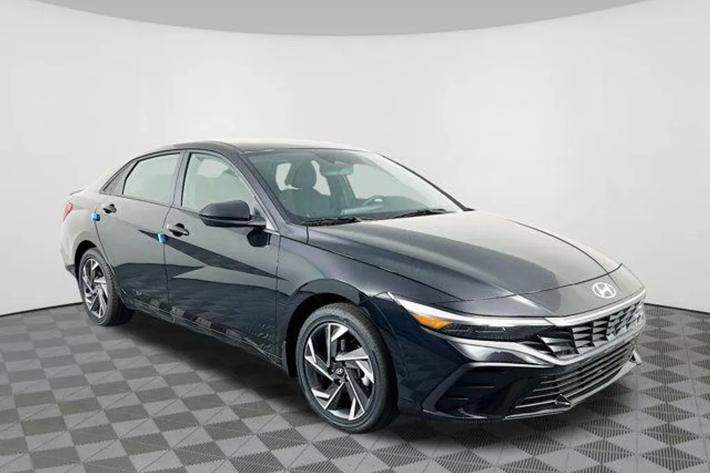 2025 Hyundai Elantra Hybrid SEL Sport photo 1