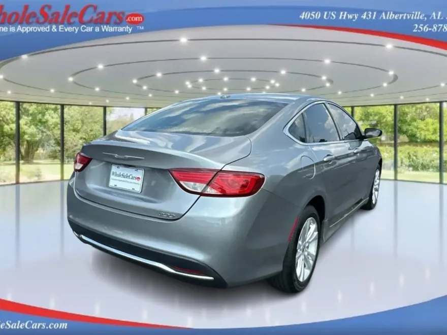 2016 Chrysler 200 Limited photo 1