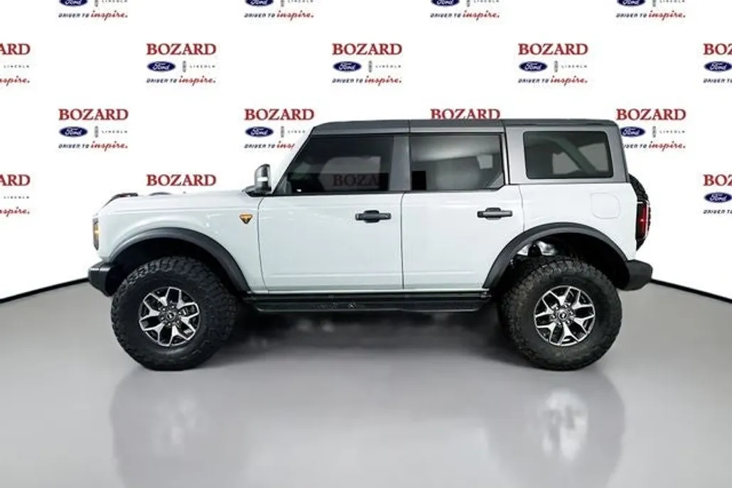 2022 Ford Bronco Badlands photo 1