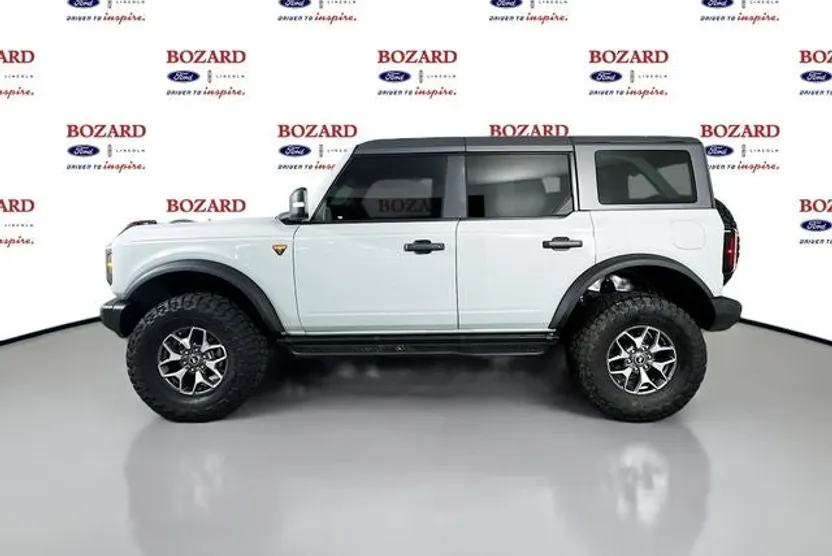 2022 Ford Bronco Badlands photo 1