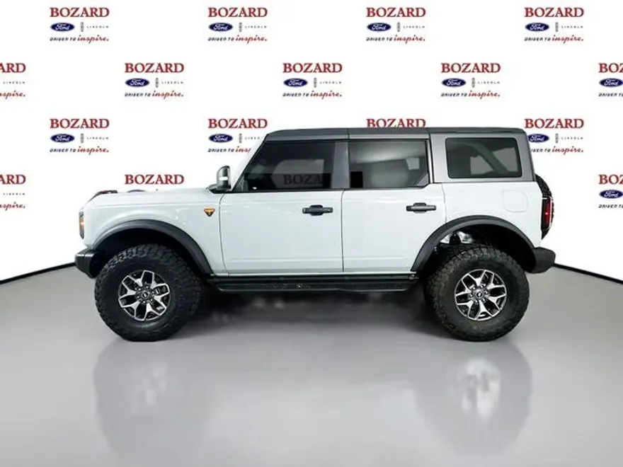 2022 Ford Bronco Badlands photo 1