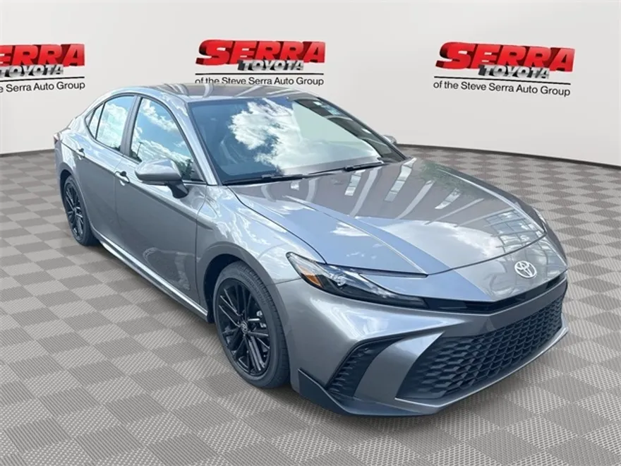 2026 Toyota Camry SE photo 1