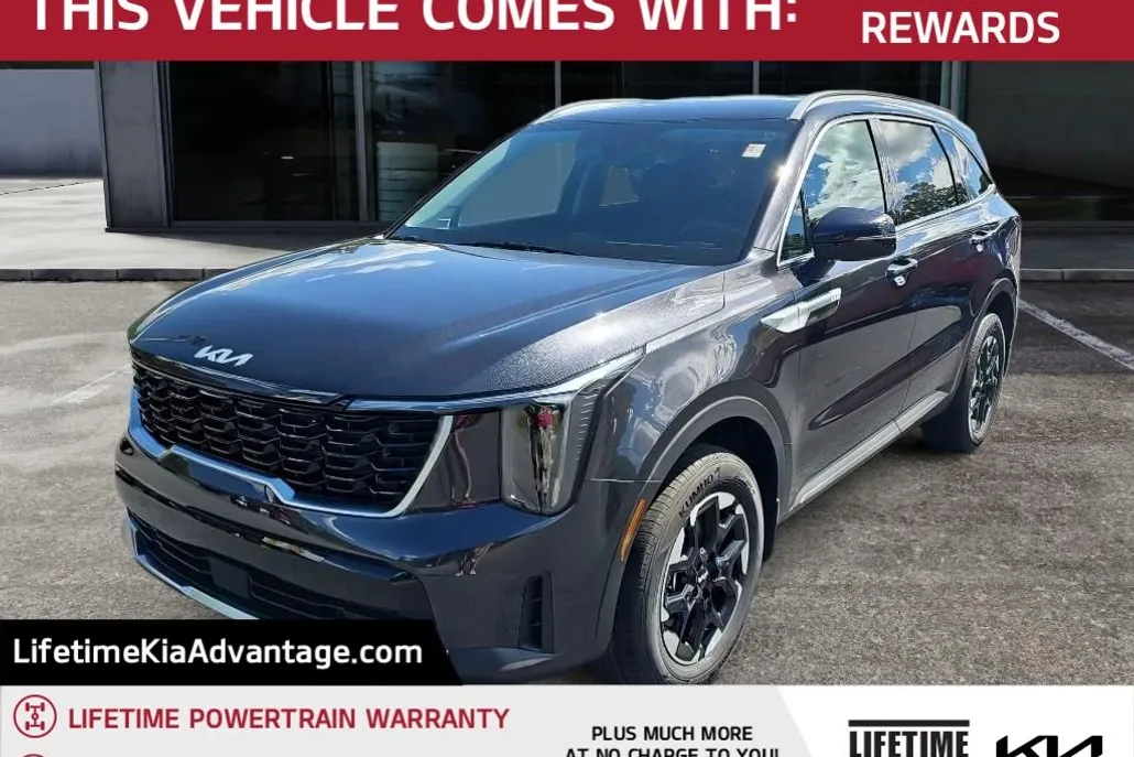 2025 Kia Sorento S photo 1