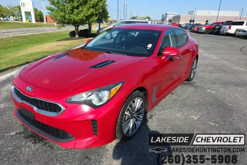 2019 Kia Stinger photo 1