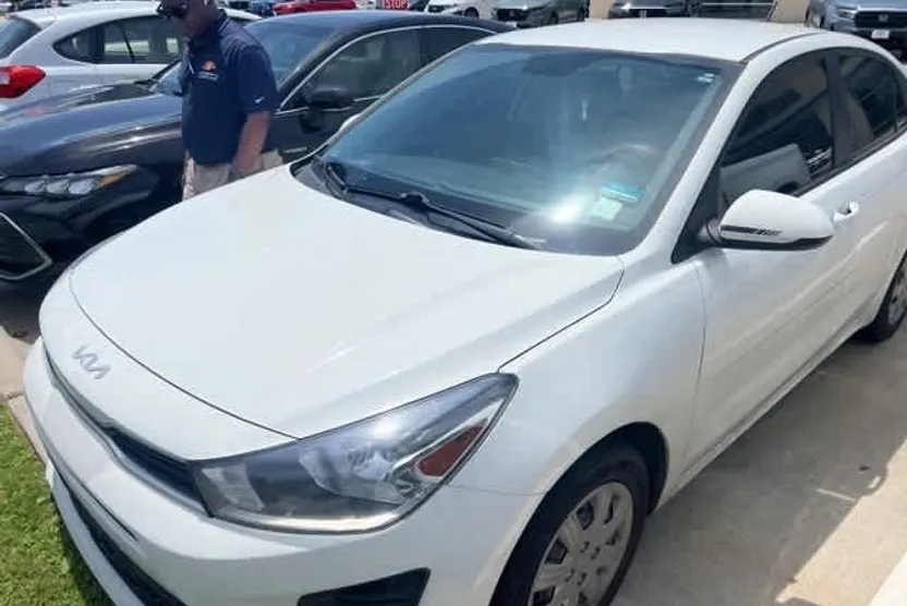 2023 Kia Rio LX photo 1