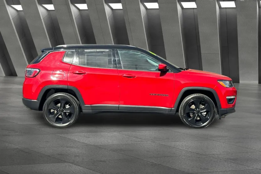 2021 Jeep Compass Altitude photo 1