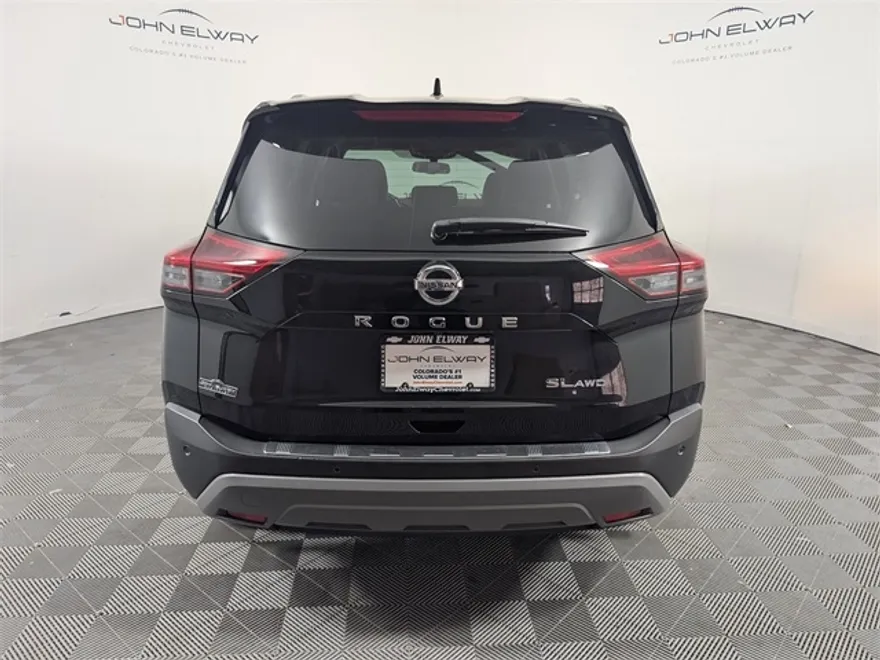 2021 Nissan Rogue SL photo 1