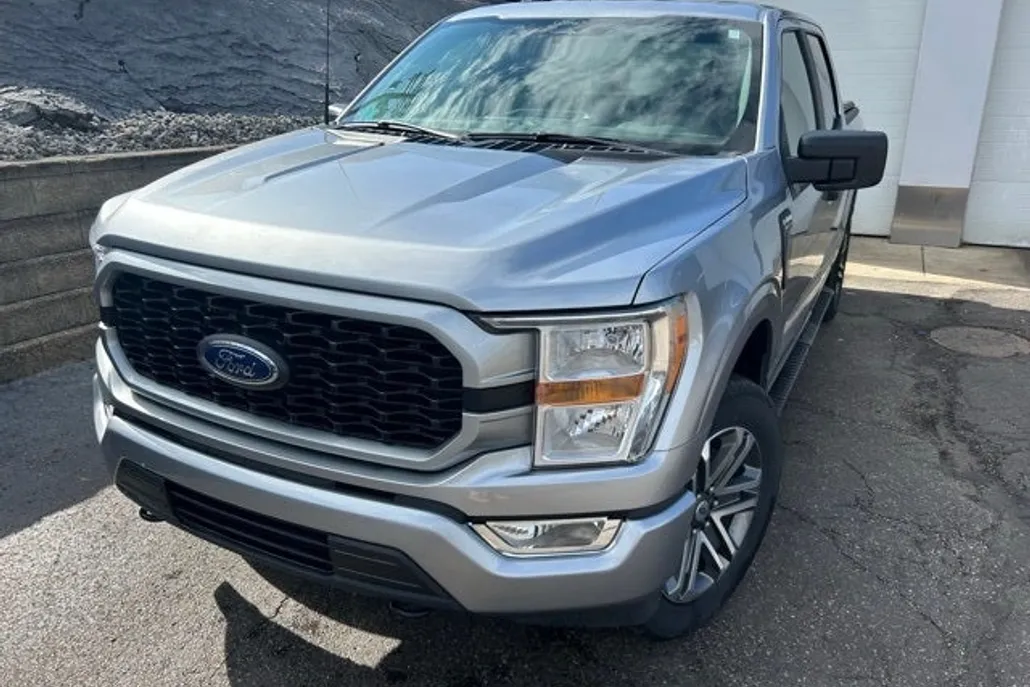 2022 Ford F-150 XL photo 1