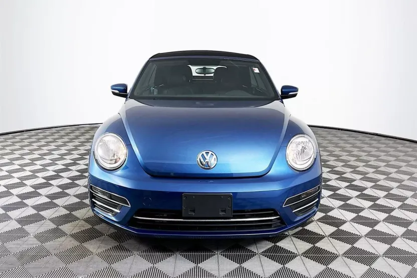 2019 Volkswagen Beetle Convertible S photo 1