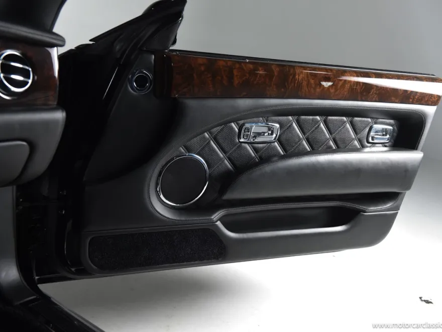 2010 Bentley Azure Base photo 31