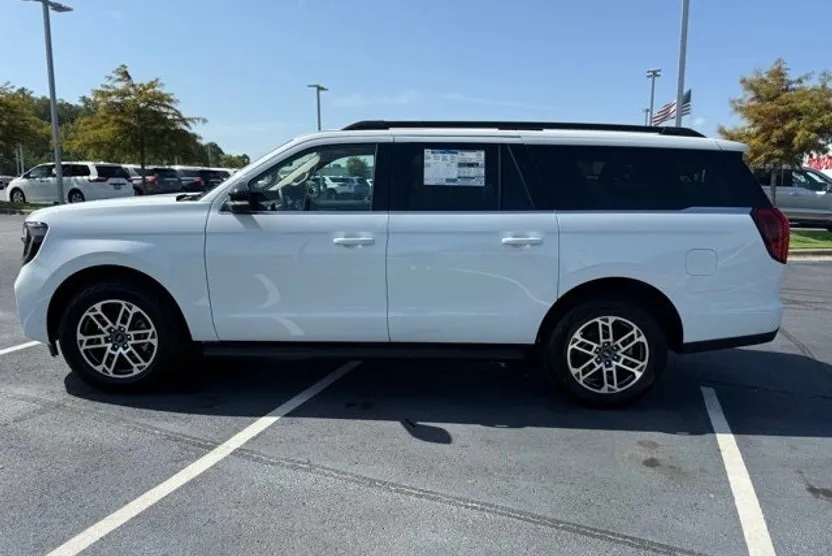 2025 Ford Expedition MAX photo 1
