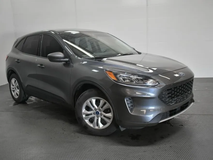 2020 Ford Escape S photo 1