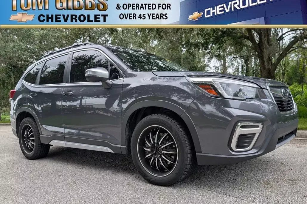 2021 Subaru Forester Touring photo 1