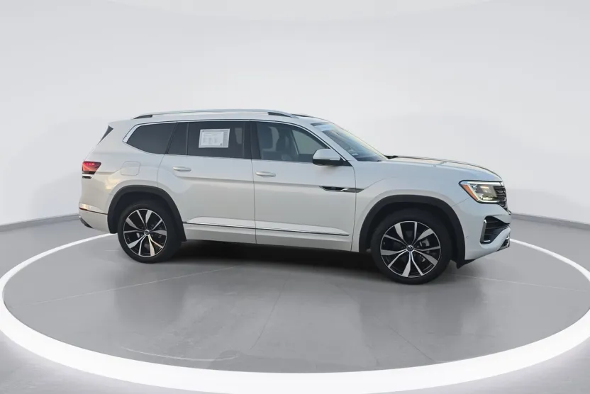 2025 Volkswagen Atlas SEL Premium R-Line photo 1
