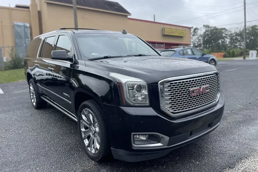 2016 Gmc Yukon XL Denali photo 1