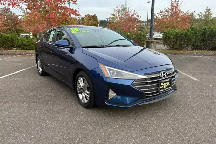 2019 Hyundai Elantra SEL photo 1