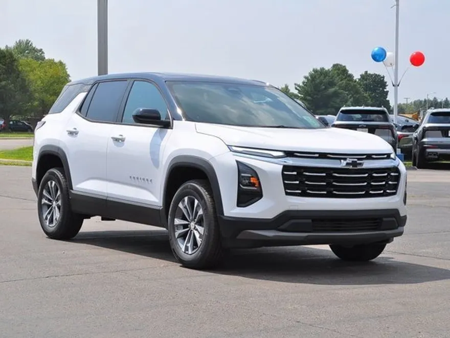 2026 Chevrolet Equinox LT photo 1
