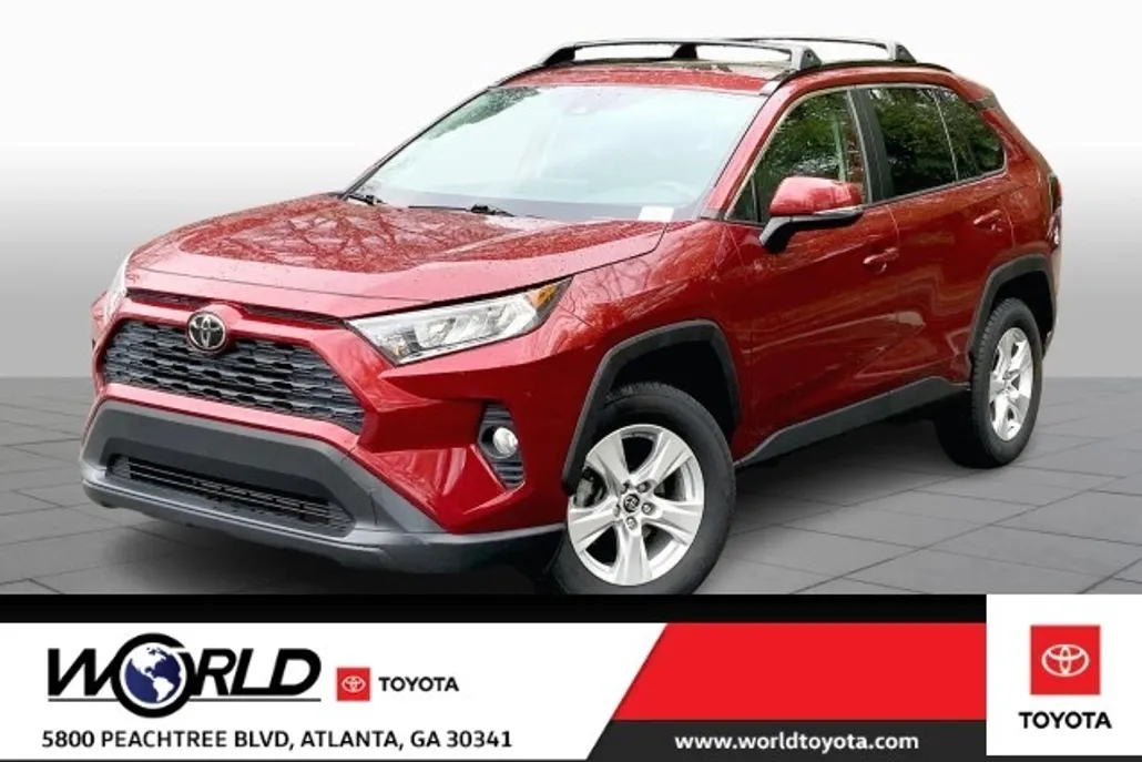 2019 Toyota RAV4 XLE photo 1