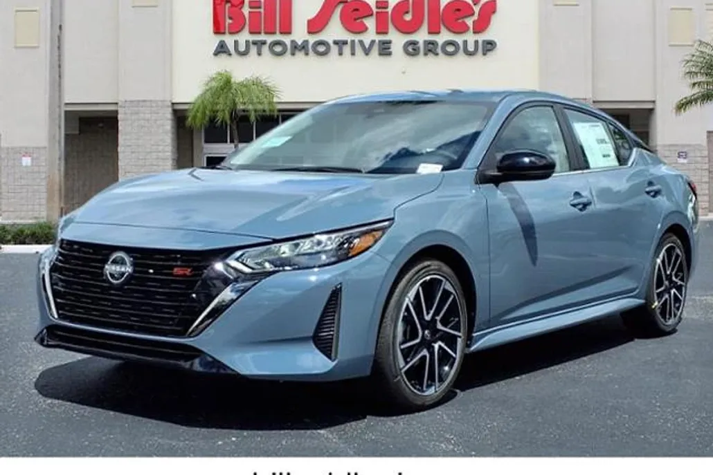 2025 Nissan Sentra SR photo 1