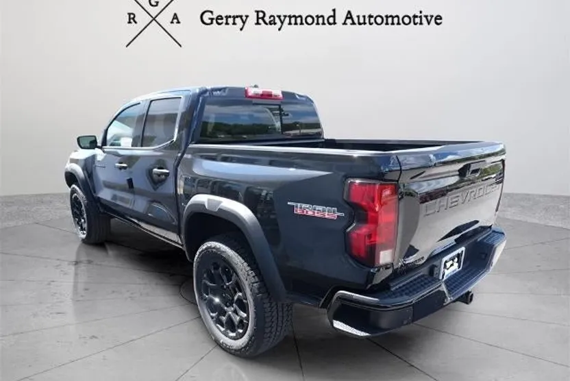 2026 Chevrolet Colorado Trail Boss photo 1