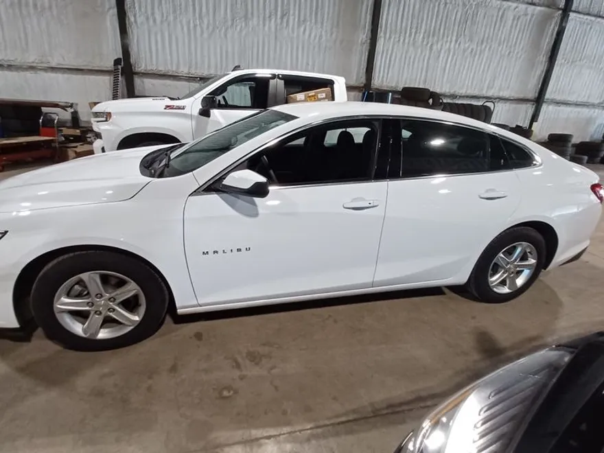 2023 Chevrolet Malibu LS photo 1