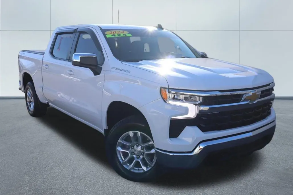 2024 Chevrolet Silverado 1500 LT photo 1
