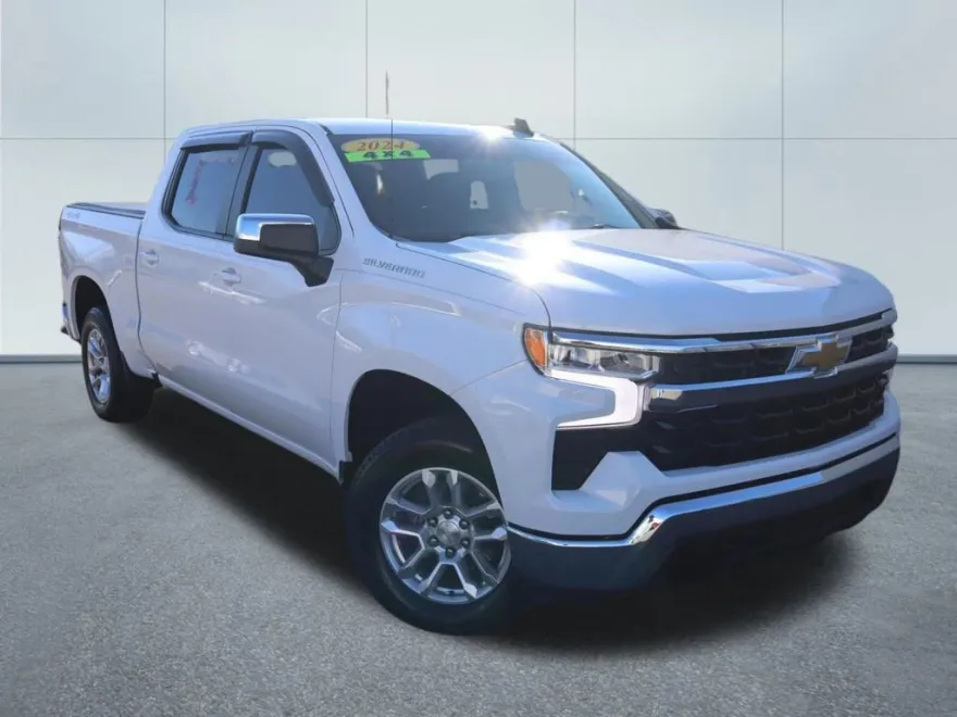 2024 Chevrolet Silverado 1500 LT photo 1