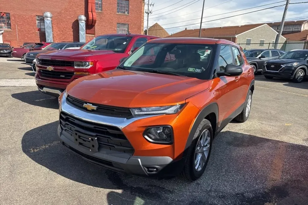 2022 Chevrolet Trailblazer LS photo 1