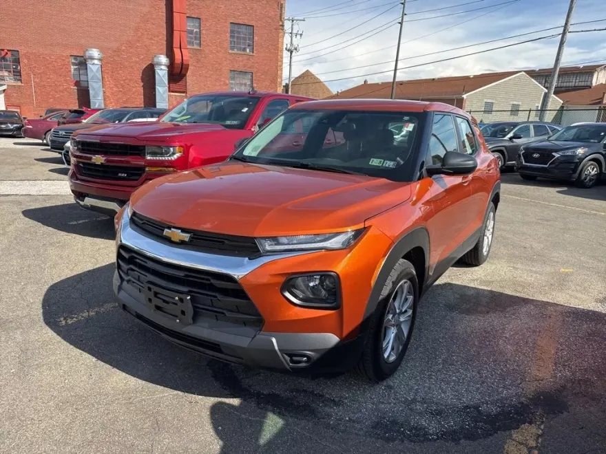 2022 Chevrolet Trailblazer LS photo 1