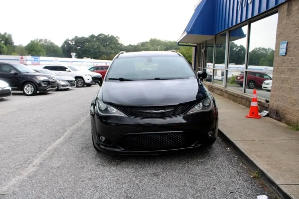 2018 Chrysler Pacifica Touring Plus photo 1