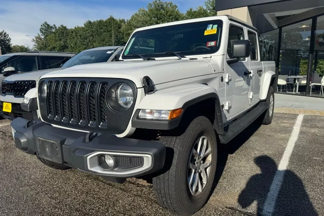 2023 Jeep Gladiator Sport photo 1